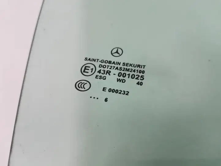 Mercedes-Benz SLK R171 (2005 - 2011) A1717250210 Стекло передней двери — фото 2