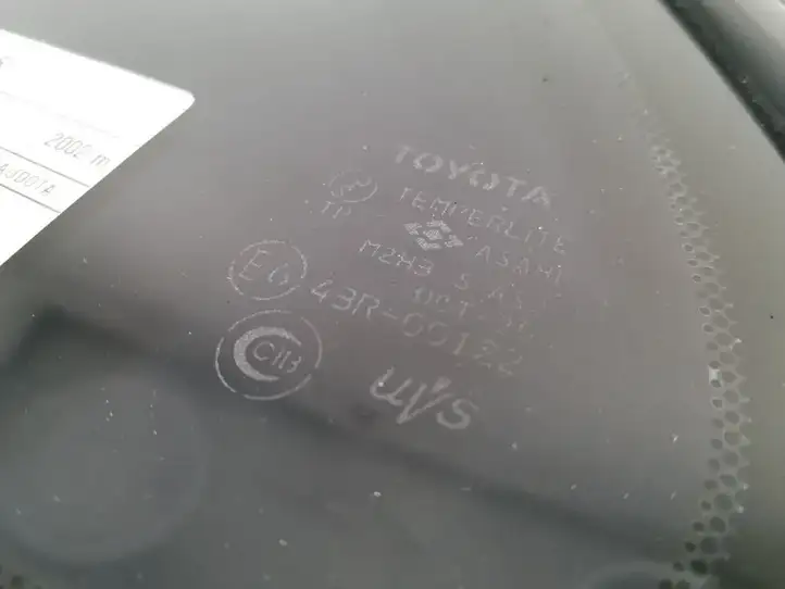 Toyota RAV 4 (XA20) (2000 - 2005) 62720-42160 Заднее боковое стекло — фото 3
