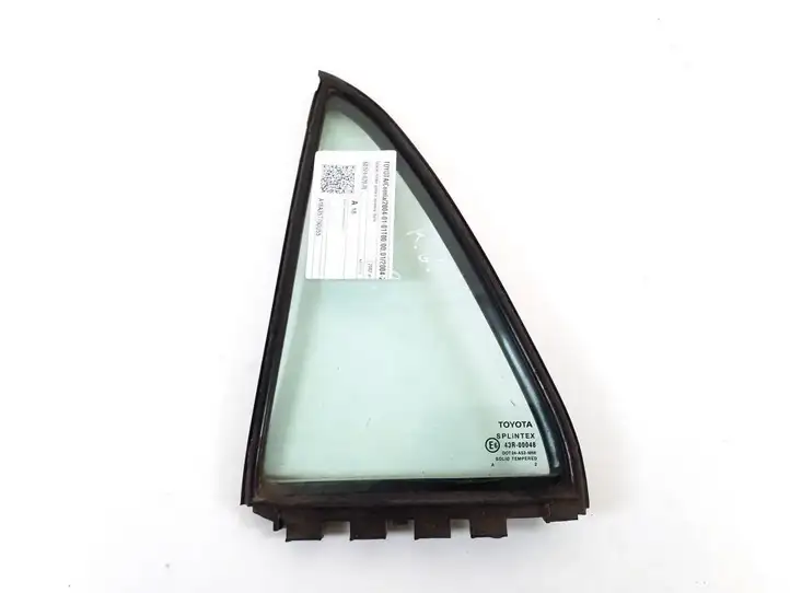 Toyota Corolla E120 E130 (2000 - 2004) 68124-02070 Форточка двери — фото 1