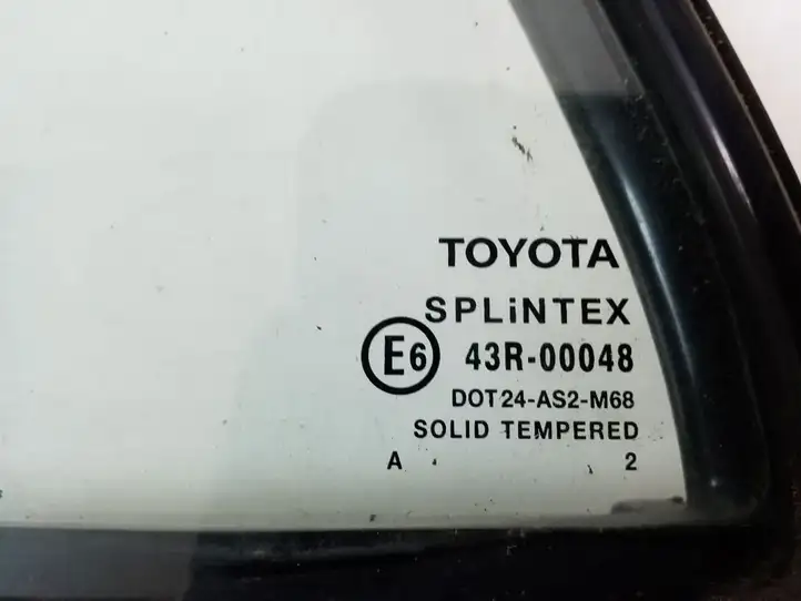 Toyota Corolla E120 E130 (2000 - 2004) 68124-02070 Форточка двери — фото 3