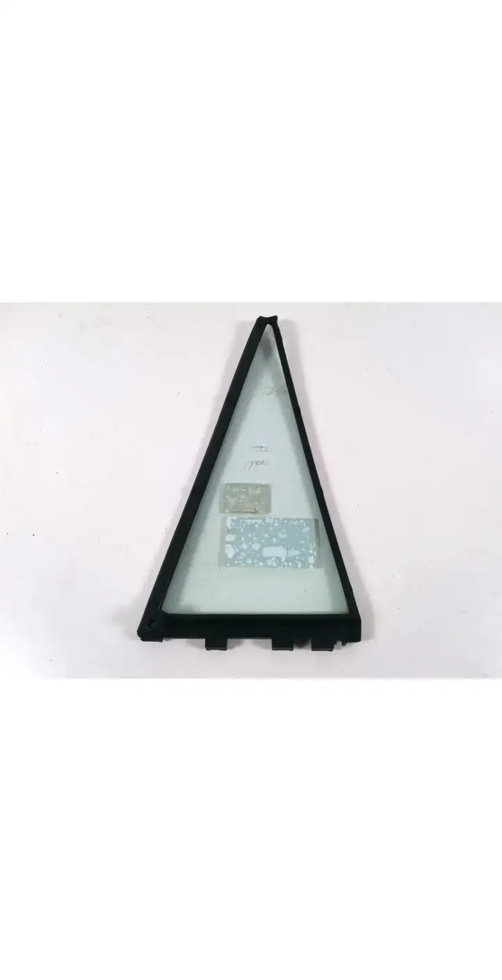 Toyota Corolla Verso E121 (2001 - 2004) 68124-13250 Форточка двери — фото 2