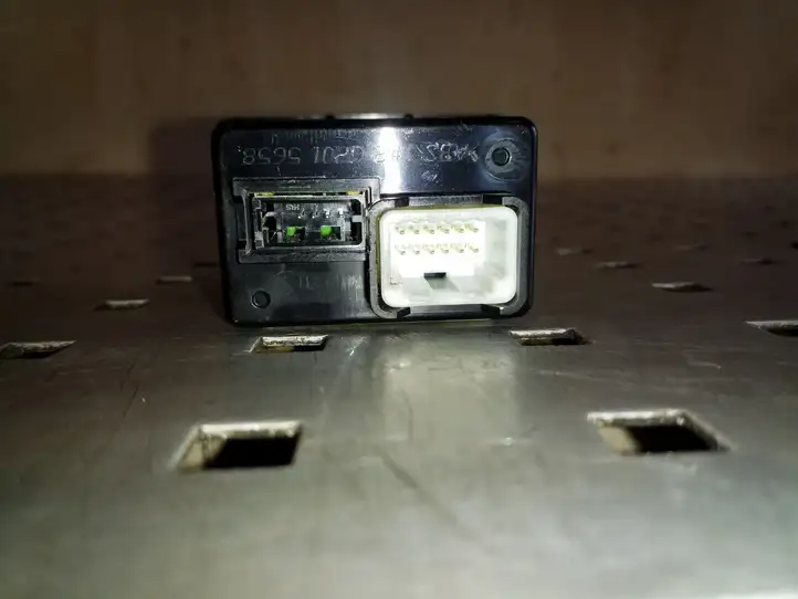 Hyundai ix35 (2009 - 2013)  961102S500TAN Разъем AUX