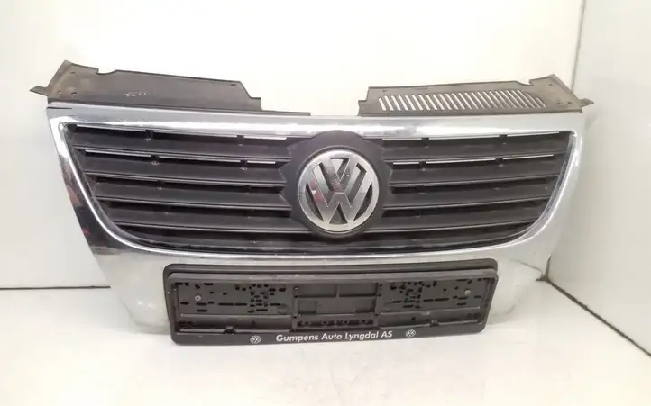 Volkswagen PASSAT B6 (2005 - 2010) 3C0853651 Верхняя решетка радиатора — фото 1
