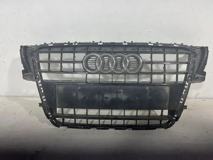 Audi A5 8T 8F (2007 - 2011) 8T0853651B Верхняя решетка радиатора — фото 1
