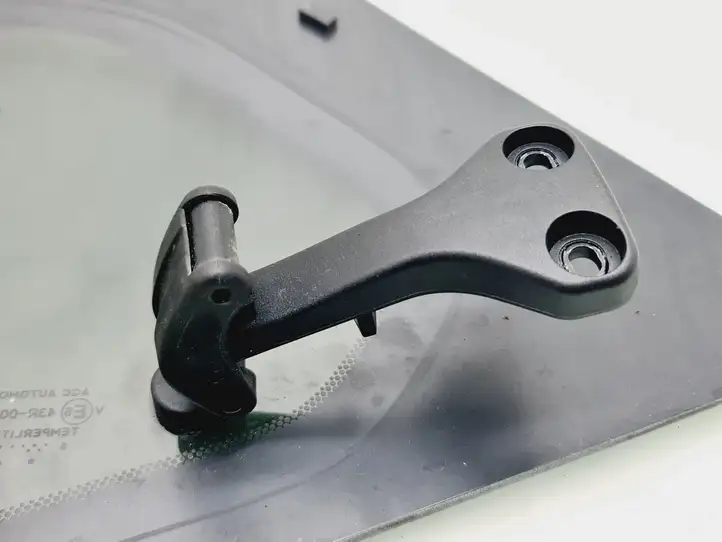 Toyota Aygo AB40 (2014 - 2018) Стекло задней двери — фото 3