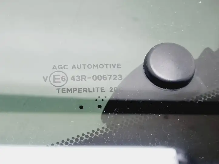 Toyota Aygo AB40 (2014 - 2018) Стекло задней двери — фото 3