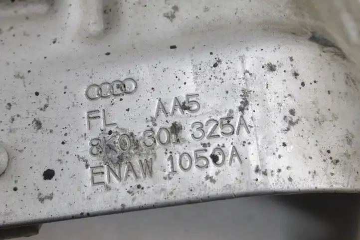 Audi A5 8T 8F (2007 - 2011) 8K0301325A Прочие детали моторного отсека — фото 5