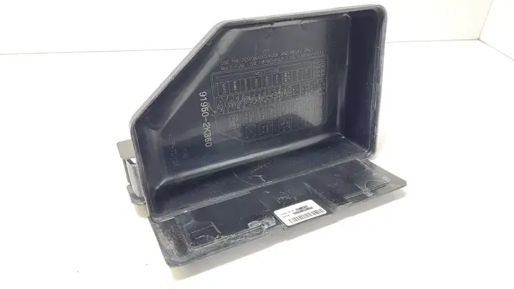 Kia Soul (2008 - 2011)  919502K360 Крышка ящика предохранителей