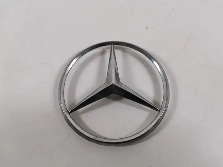 Mercedes-Benz Vito Viano W639 (2003 - 2010) A6397580058 Эмблема автомобиля — фото 1