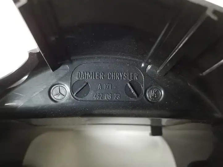 Mercedes-Benz SLK R171 (2005 - 2011) A1714620823 Обшивка рулевой колонки — фото 4