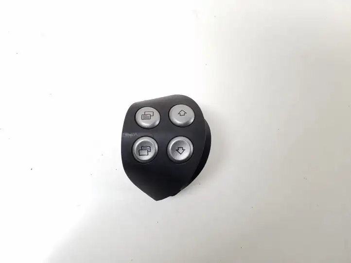 Mercedes-Benz SLK R171 (2005 - 2011) A1718209510 Кнопки на рулевом колесе — фото 1