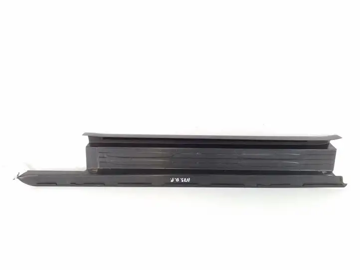 Mercedes-Benz SLK R171 (2005 - 2011) A1716800235 Внутренняя отделка переднего порога — фото 4