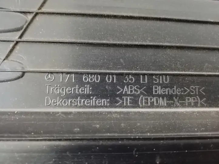 Mercedes-Benz SLK R171 (2005 - 2011) A1716800135 Внутренняя отделка переднего порога — фото 3