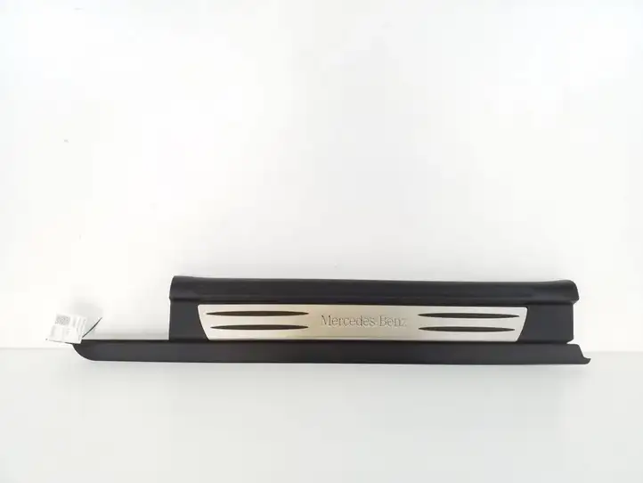 Mercedes-Benz SLK R171 (2005 - 2011) A1716800135 Внутренняя отделка переднего порога — фото 1