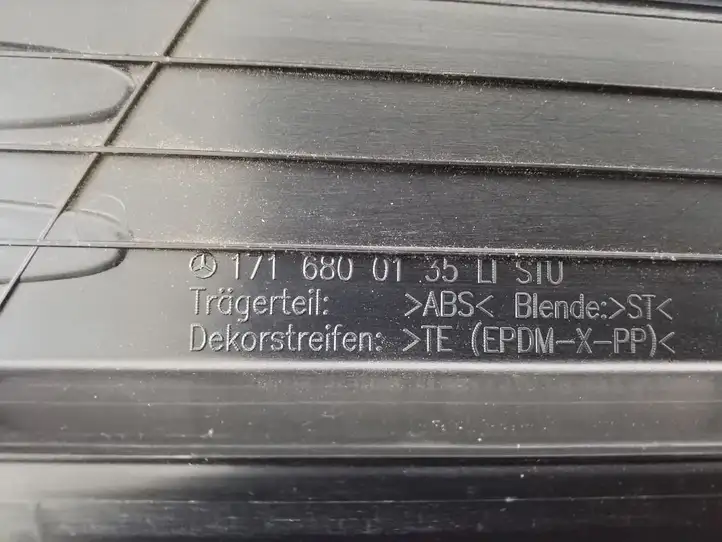 Mercedes-Benz SLK R171 (2005 - 2011) A1716800135 Внутренняя отделка переднего порога — фото 3