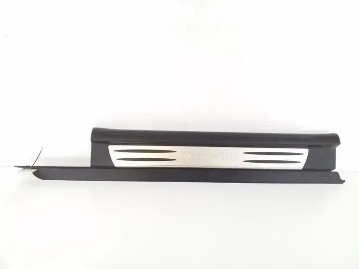 Mercedes-Benz SLK R171 (2005 - 2011) A1716800135 Внутренняя отделка переднего порога — фото 1