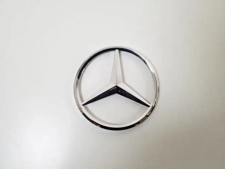 Mercedes-Benz GLC X253/C253 (2015 - ) A0998170000 Эмблема автомобиля — фото 1