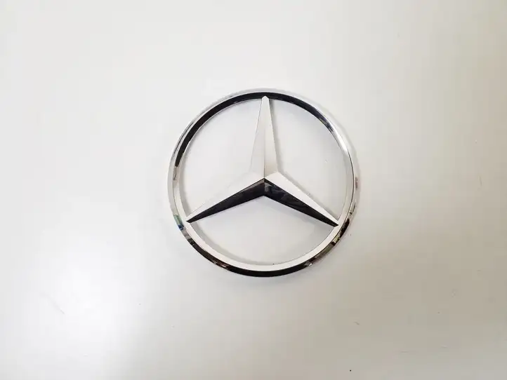 Mercedes-Benz GLC X253/C253 (2015 - ) A0998170000 Эмблема автомобиля — фото 1