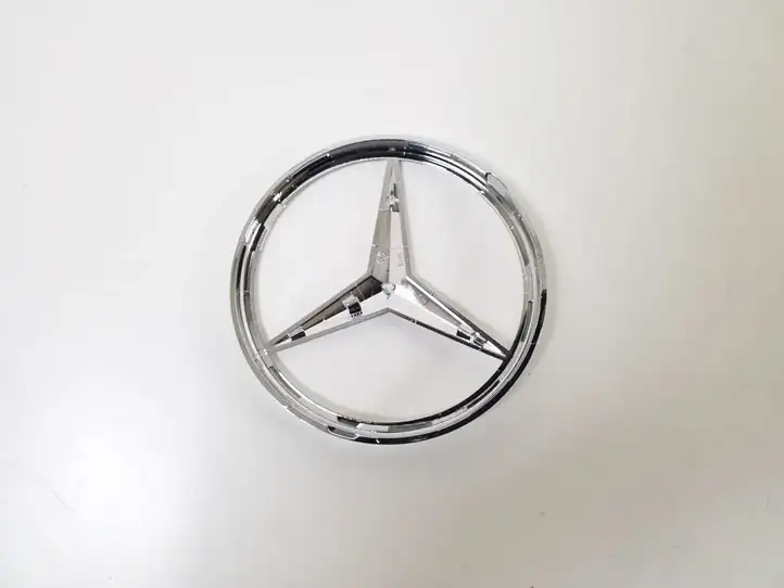 Mercedes-Benz GLC X253/C253 (2015 - ) A0998170000 Эмблема автомобиля — фото 3