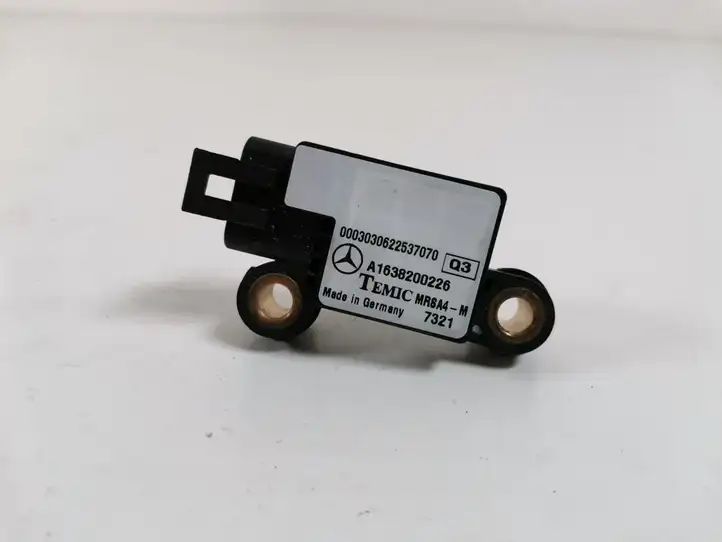 Mercedes-Benz ML W163 (1997 - 2005) A1638200226 Датчик удара SRS — фото 1