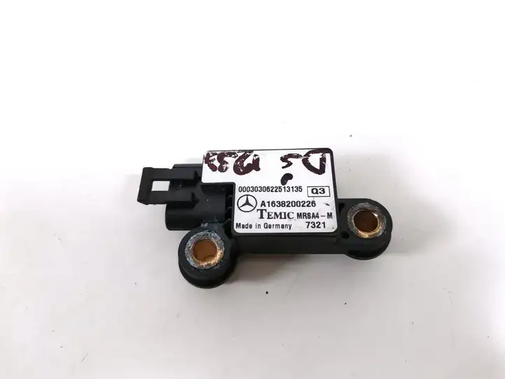 Mercedes-Benz ML W163 (1997 - 2005) A1638200226 Датчик удара SRS — фото 1