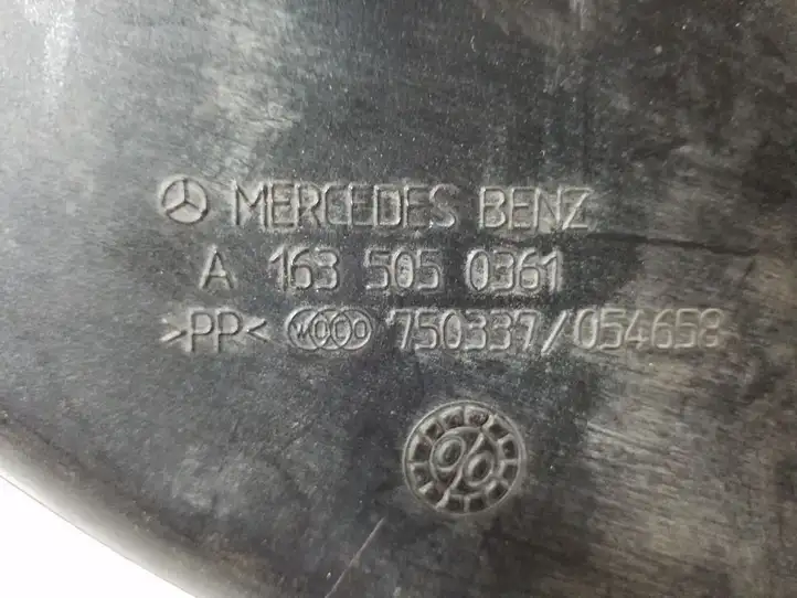 Mercedes-Benz ML W163 (1997 - 2005) A1635050361 Детали воздухозаборника — фото 3