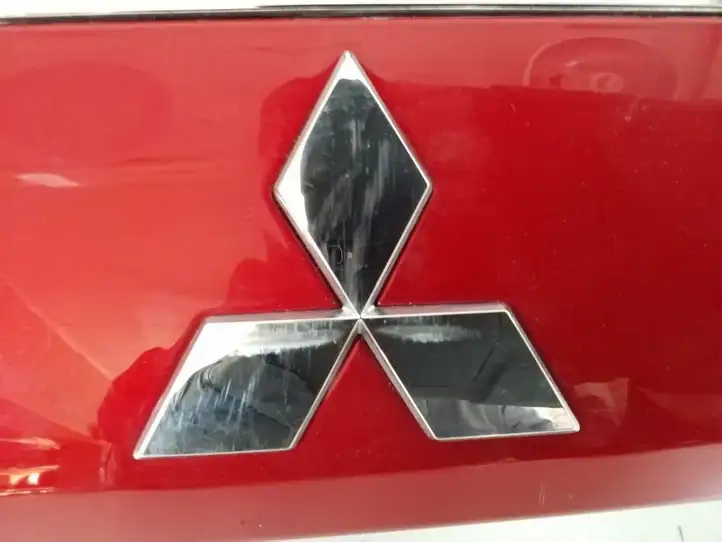 Mitsubishi Outlander (2016 - 2018) 5817A265 Подсветка номера — фото 3