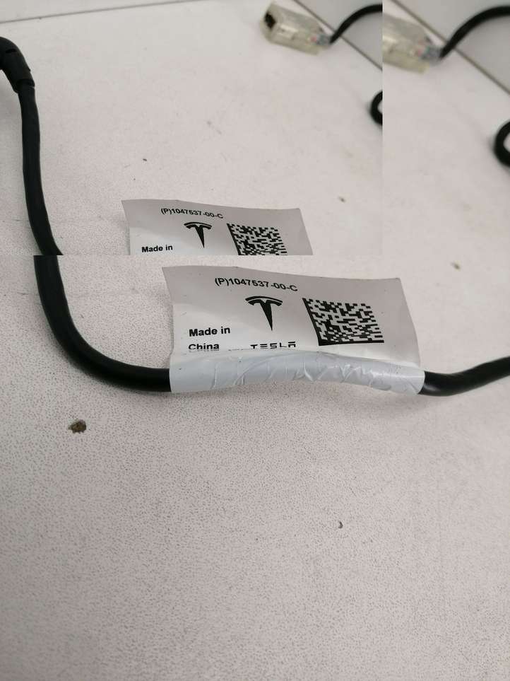 Tesla Model X (2015 - 2021)  104753700C Разъем USB