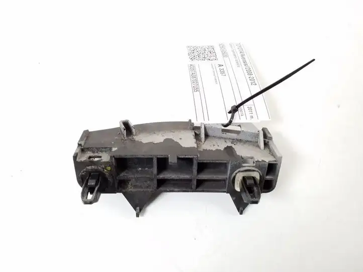 Toyota Avensis T270 (2009 - 2012) 52563-05030 Кронштейн заднего бампера — фото 2