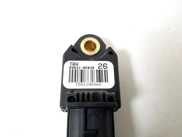 Toyota Avensis T270 (2009 - 2012) 89831-05040 Датчик удара SRS — фото 3