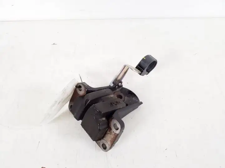 Toyota Land Cruiser (J150) (2009 - ) 12311-30061 Кронштейн двигателя — фото 1
