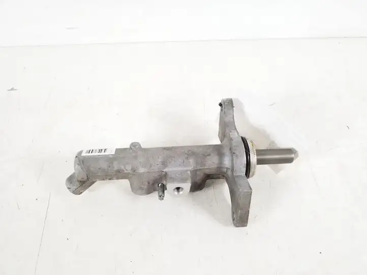 Toyota Corolla E120 E130 (2000 - 2004) 47201-09060 Главный тормозной цилиндр — фото 2