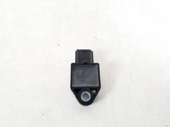 Toyota Corolla E120 E130 (2000 - 2004) 89831-02010 Датчик удара SRS — фото 2