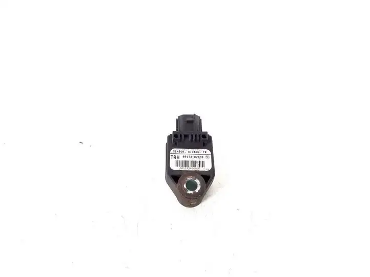 Toyota Corolla E120 E130 (2000 - 2004) 89173-02030 Датчик удара SRS — фото 1