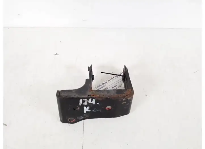 Toyota Corolla E120 E130 (2000 - 2004) 12325-0G010 Кронштейн двигателя — фото 2