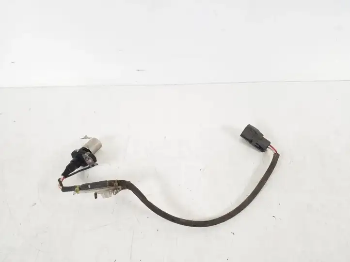 Toyota Corolla E120 E130 (2004 - 2007) 90919-05030 Датчик коленвала — фото 2