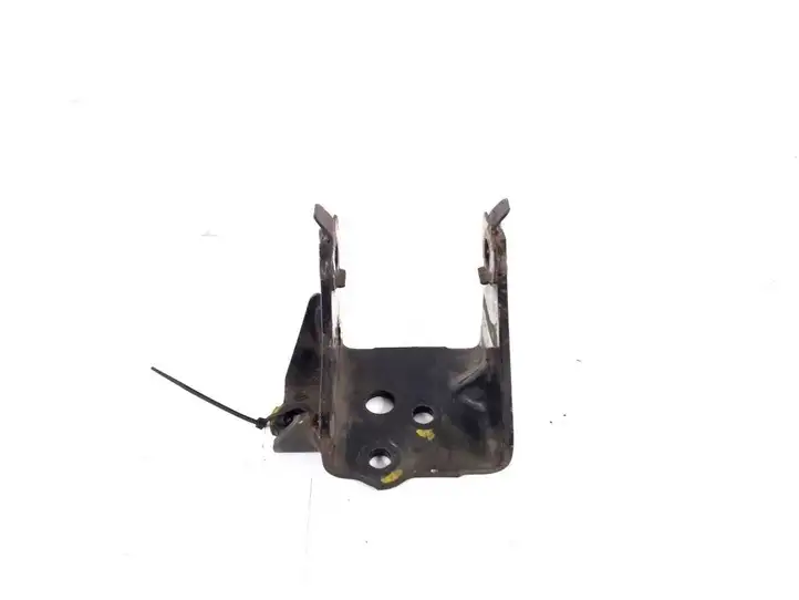 Toyota Corolla E120 E130 (2000 - 2004) 12325-22090 Кронштейн двигателя — фото 1
