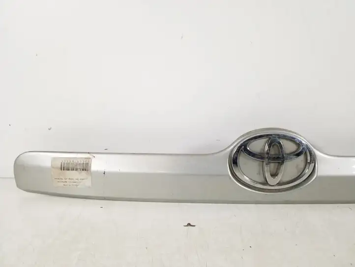 Toyota Matrix (E130) (2001 - 2008) 76801-02130 Подсветка номера — фото 4