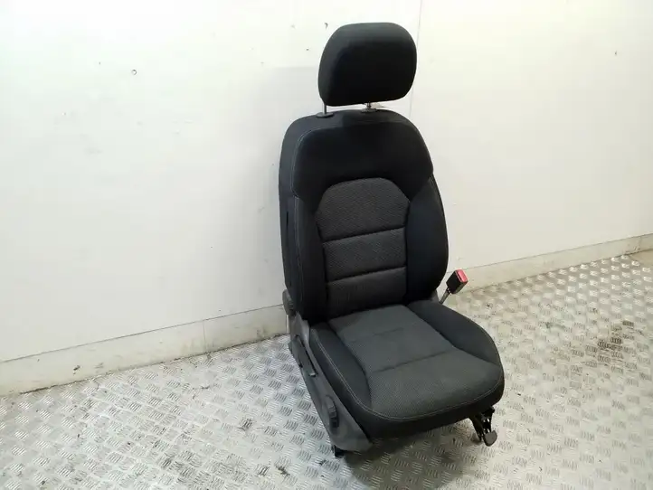 Mercedes-Benz B-class W246 (2011 - 2014) Переднее сиденье пассажира — фото 3