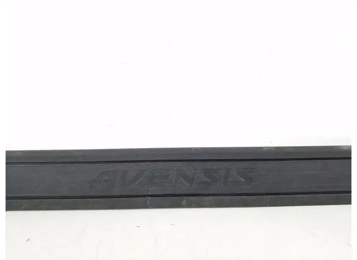 Toyota Avensis T270 (2009 - 2012) 67911-05040 Внутренняя отделка переднего порога — фото 2
