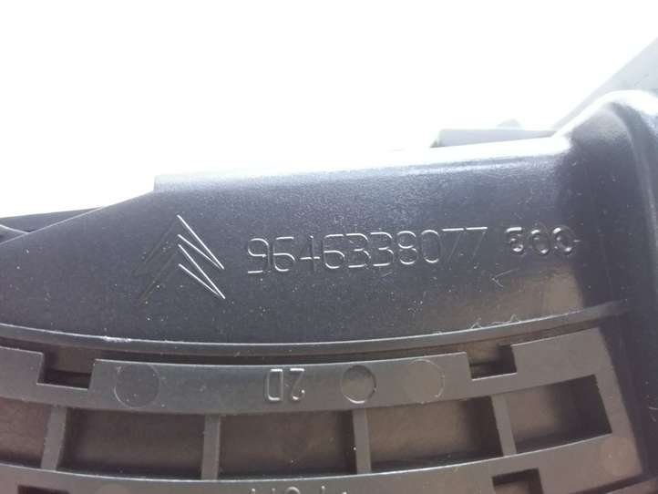 Citroen C4 (2004 - 2008)  9646338077 Воздушная решётка окна