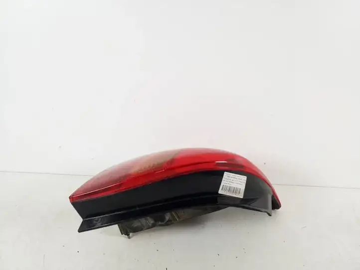 Toyota Corolla Verso E121 (2001 - 2004) 81561-13540 Задний фонарь в кузове — фото 4