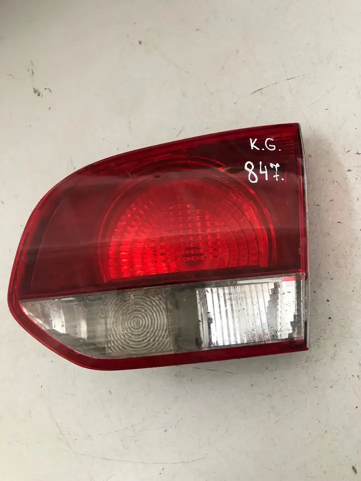 Volkswagen Golf VI (2009 - 2013) 5K0945094AA Задний фонарь в крышке багажника — фото 1