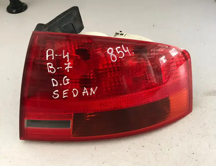 Audi A4 S4 B7 8E 8H (2004 - 2009) 8E5945096 Задний фонарь в кузове — фото 1