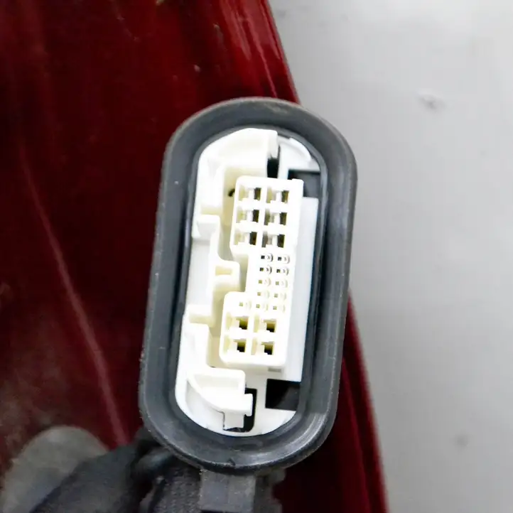 Toyota Yaris (2014 - 2019) 670040D210 Задняя дверь — фото 5