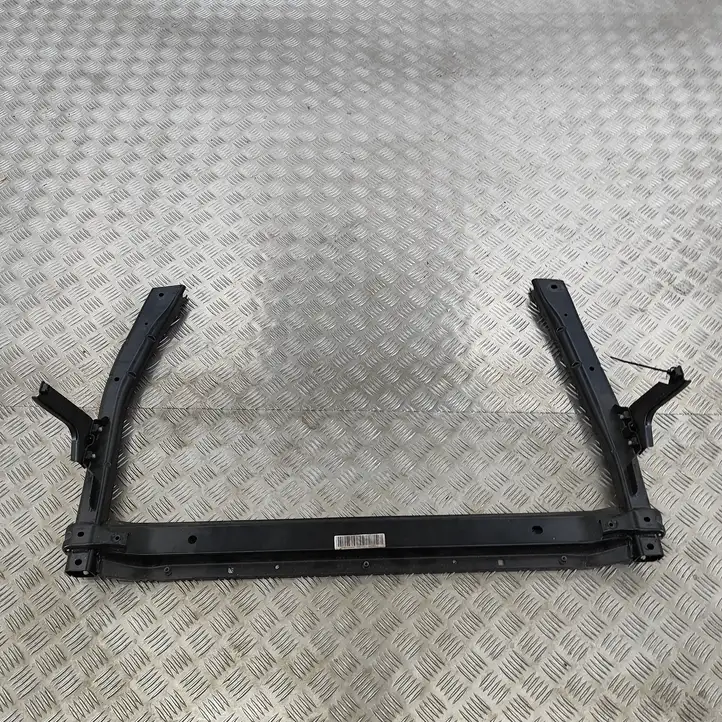 Volvo XC40 (2017 - ) 32333099 Нижняя панель радиатора — фото 1