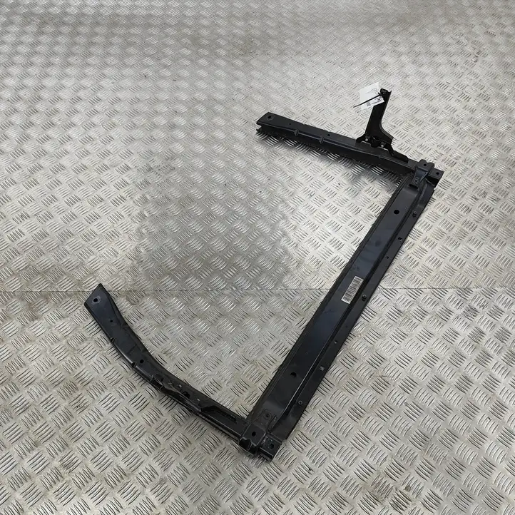 Volvo XC40 (2017 - ) 32333099 Нижняя панель радиатора — фото 2