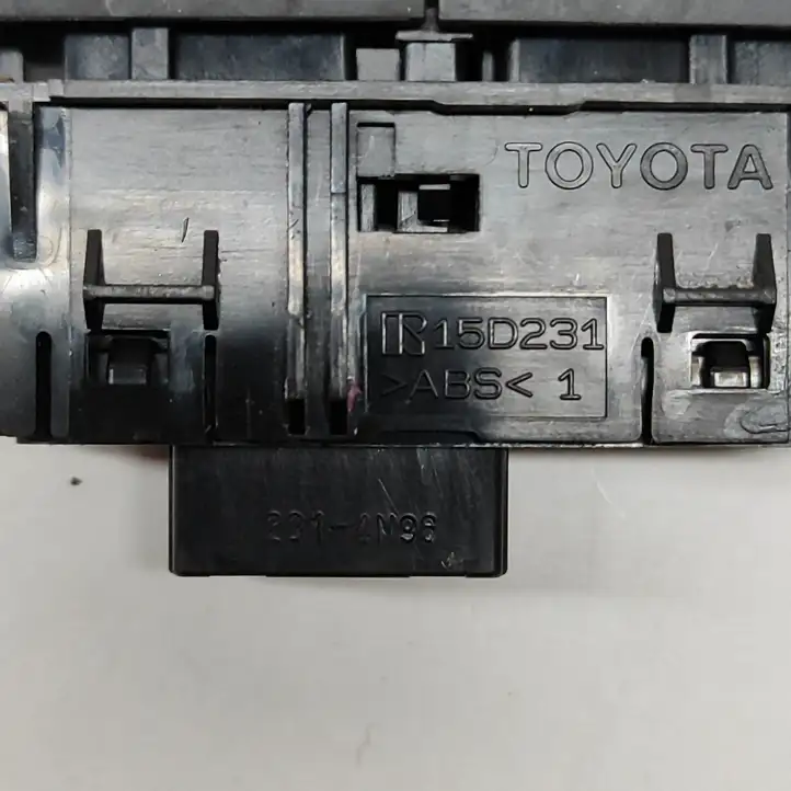 Toyota Hilux (AN120, AN130) (2017 - 2020) 15D231 Блок кнопок на панели — фото 7