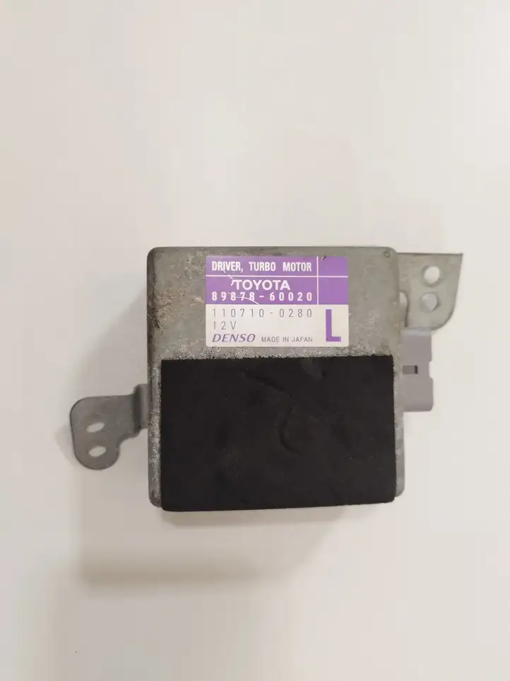 Toyota Land Cruiser (J120) (2002 - 2009) 8987860020 Прочие блоки управления — фото 1