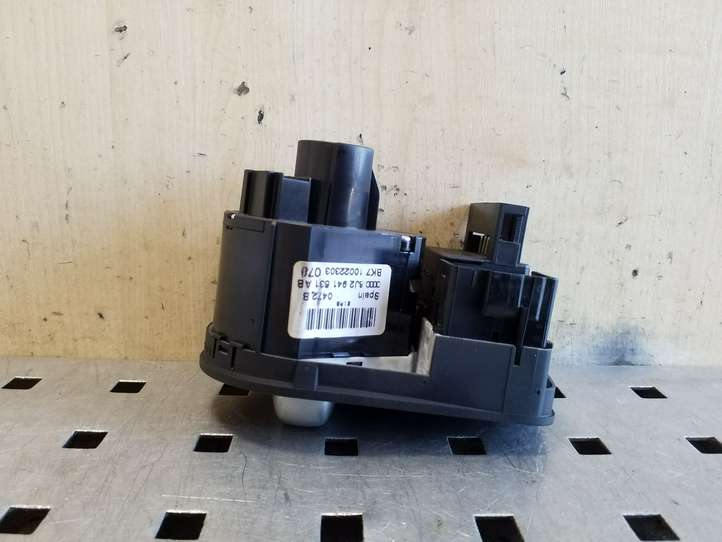 Audi TT (2010 - 2014)  8J2941531AB Включатель фонарей